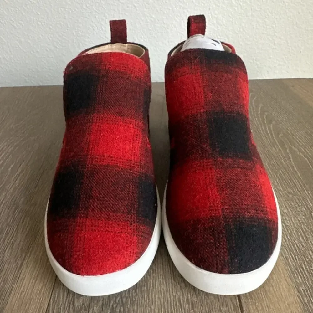 Yellow Box Oriana Red Buffalo Plaid Flannel Slip-On Chukka Sneaker Women's 6
